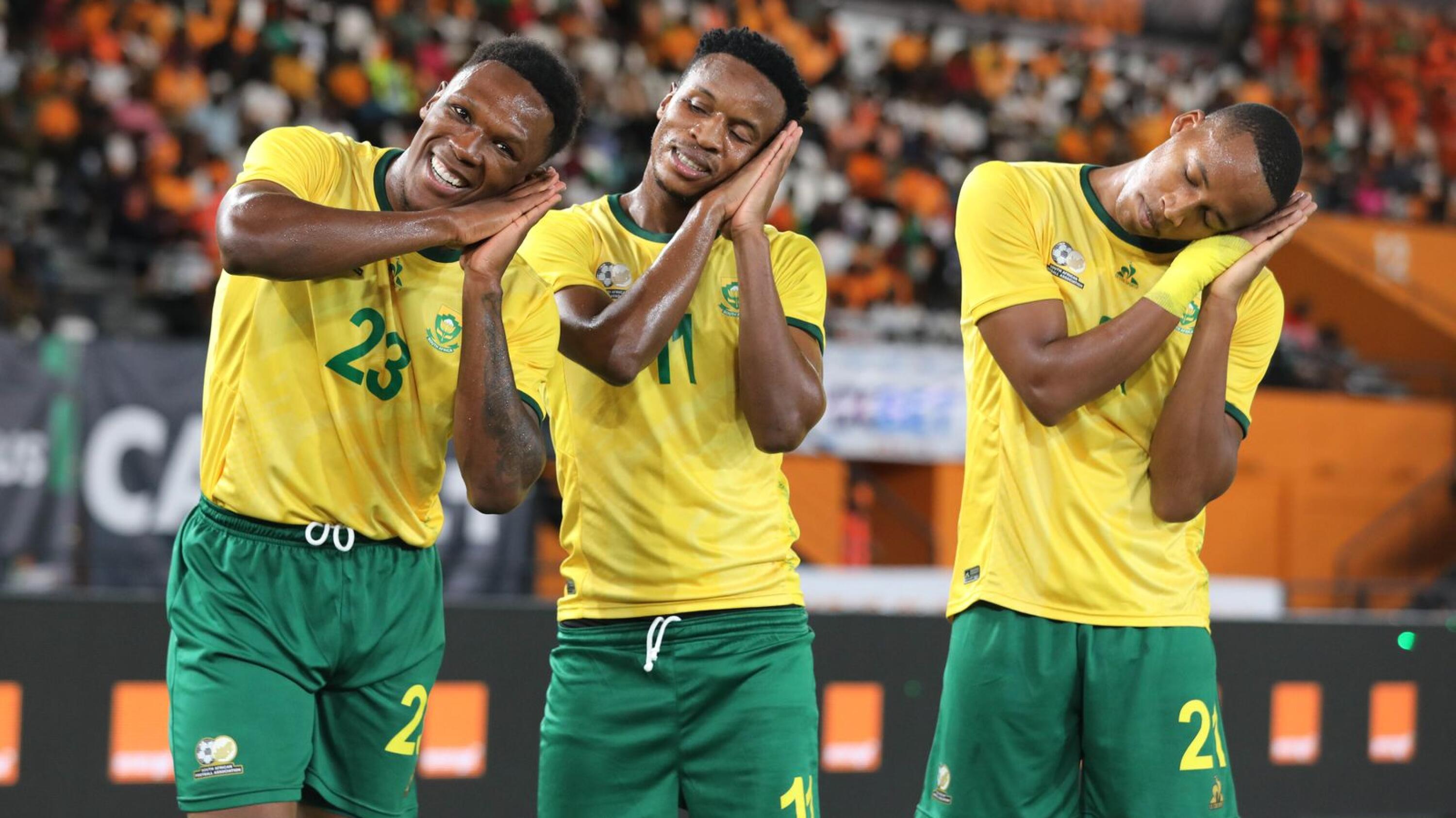 Themba Zwane celebrates with teammates after scoring Bafana Bafana’s goal during their friendly international against the Ivory Coast