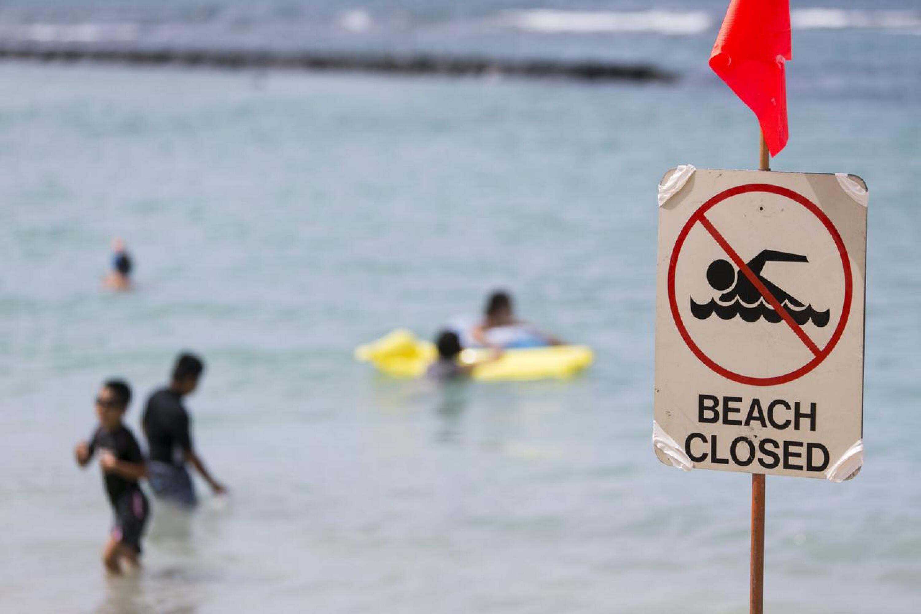 All Durban beaches closed as teams work to repair shark nets after heavy  rains - DFA