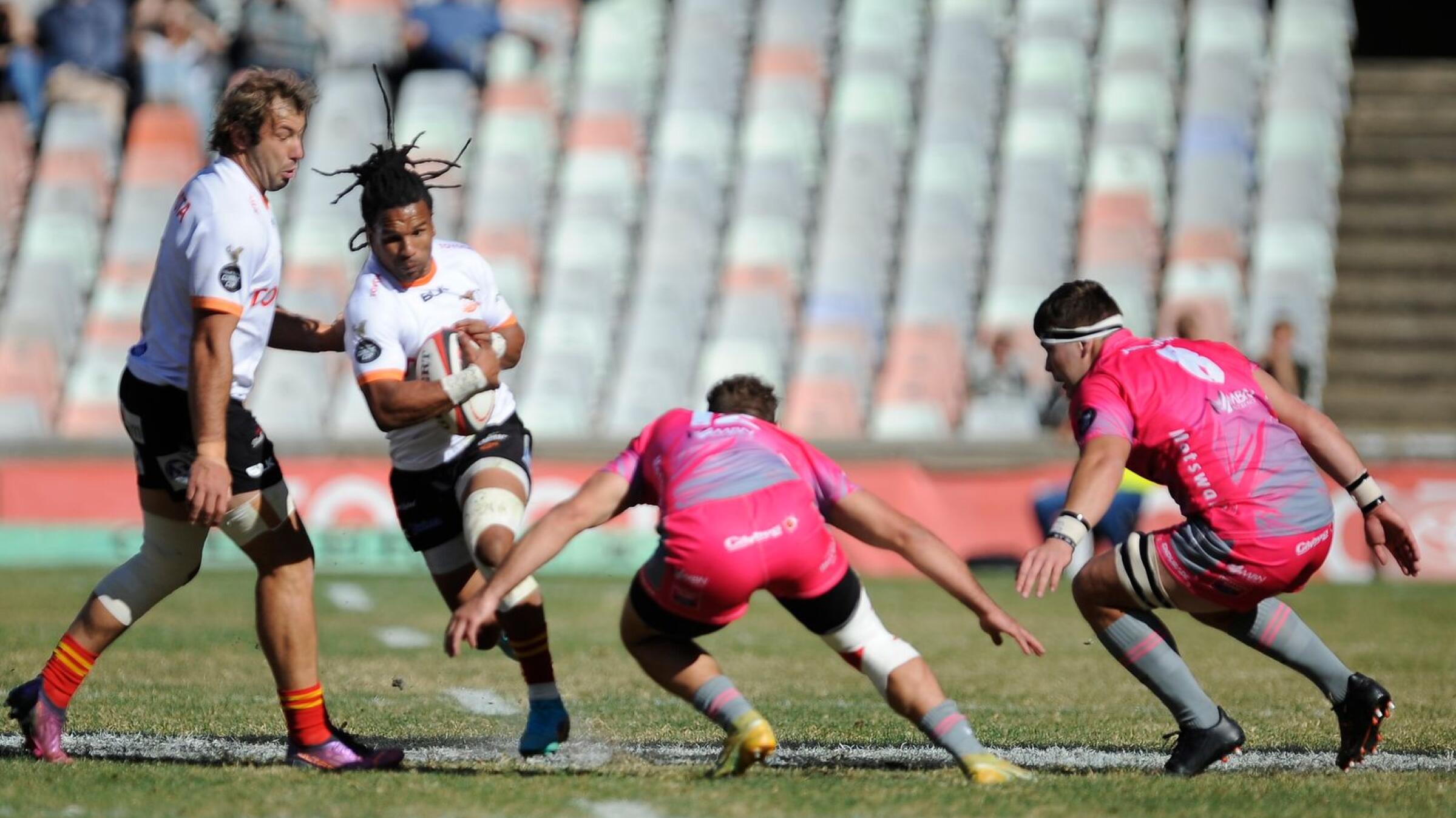 Rosko Specman Free State Cheetahs runs with the ball during their Currie Cup semi-final match against the Pumas at Toyota Stadium in Bloemfontein on Saturday. The Pumas stunned the Cheetahs to set up a final meeting in Kimberley against Griquas