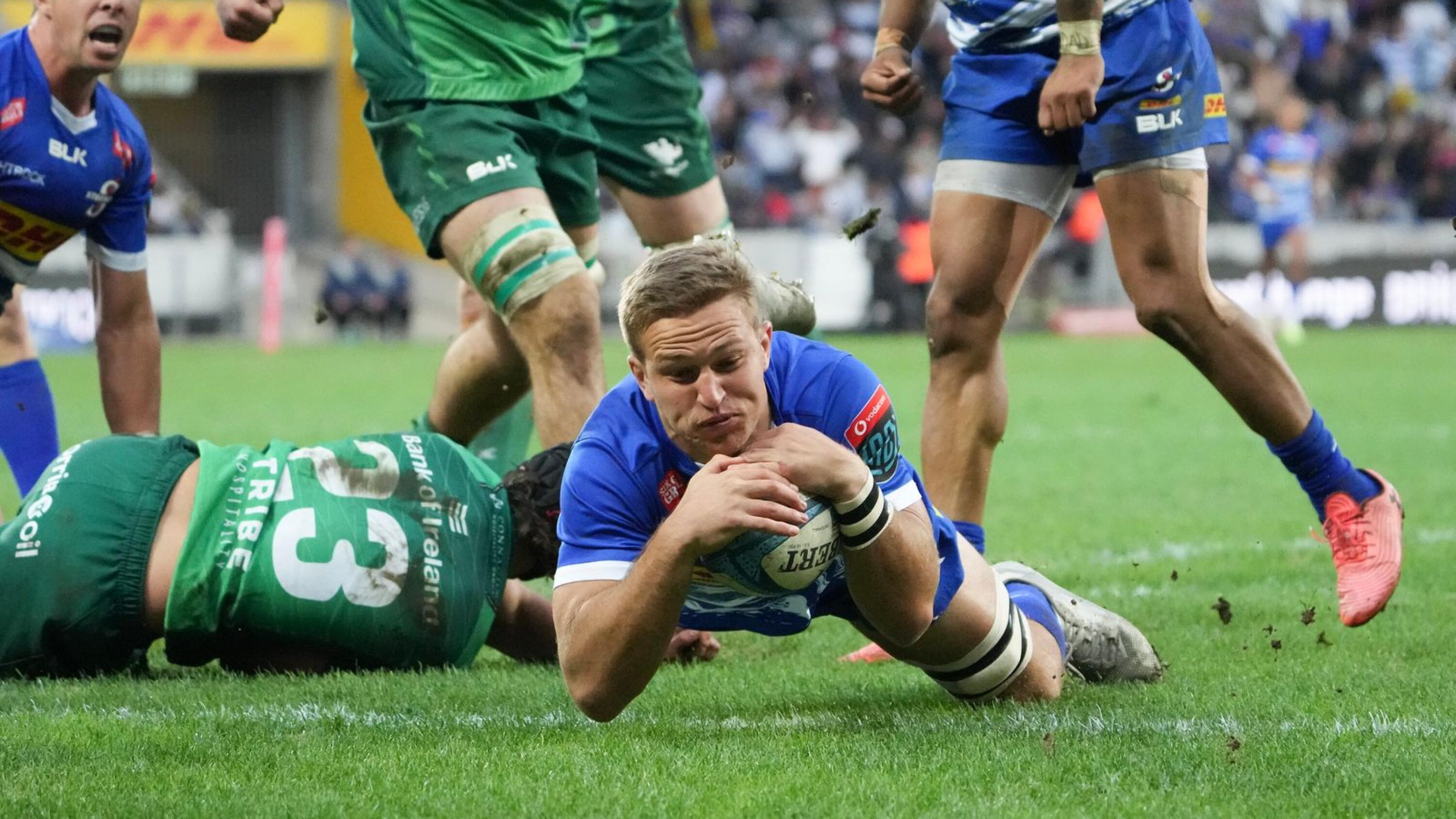 Marcel Theunissen of Stormers scores a try during the United Rugby Championship 2022/23 semi-final match between Stormers and Connacht held at Cape Town Stadium in Cape Town, South Africa
