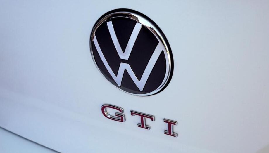 New VW logo with central GTI badge on Golf 8 GTI