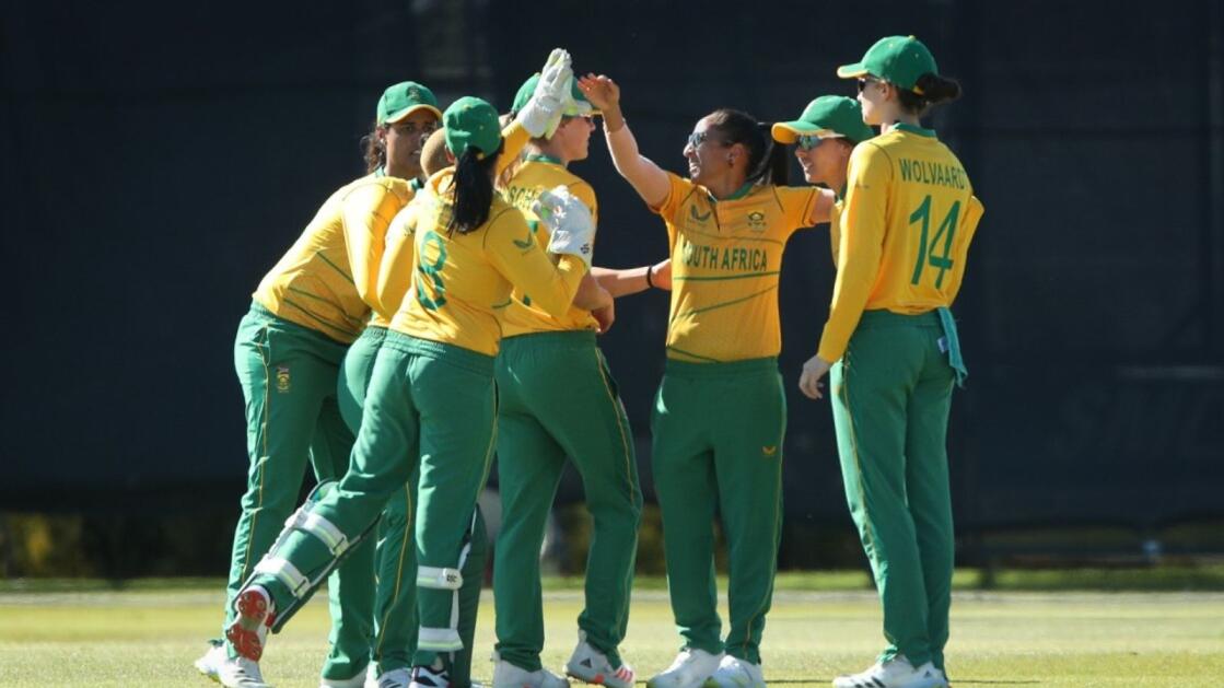 Shabnim Ismail and Tumi Sekhukhune starred for the Proteas when they beat Ireland in the second T20 international in Dublin on Monday