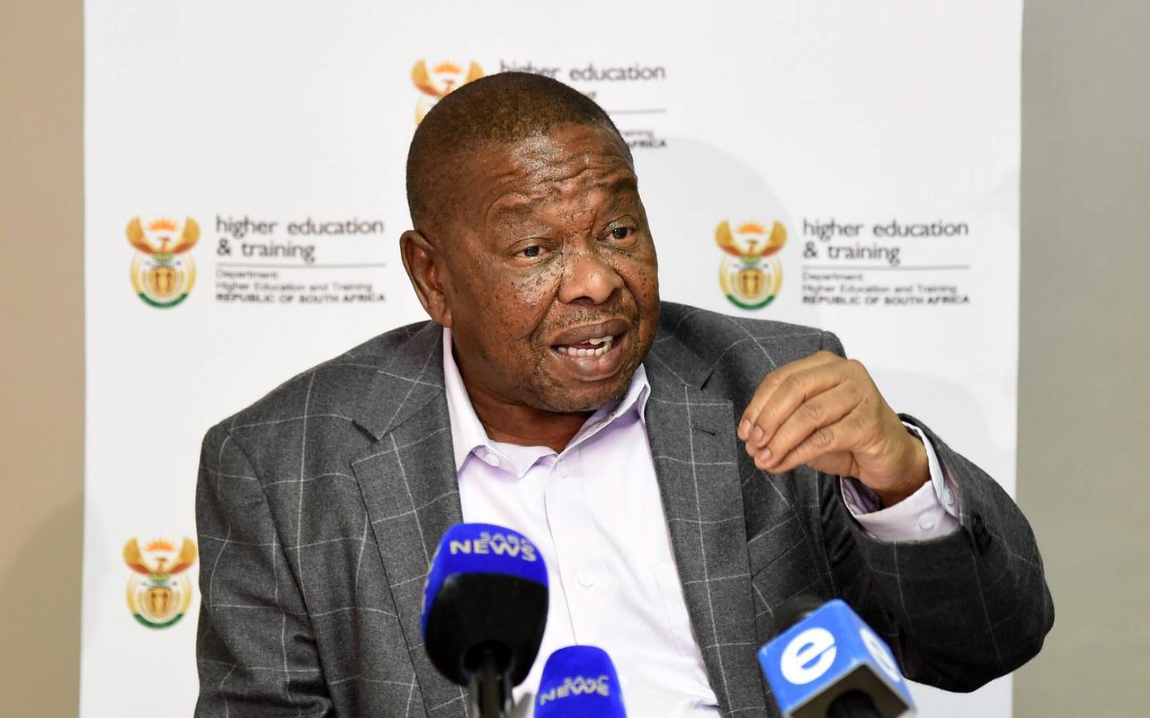 Minister Blade Nzimande appoints an assessor to investigate allegations of mismanagement at MUT while the tertiary institutions vice-chancellor remains suspended.