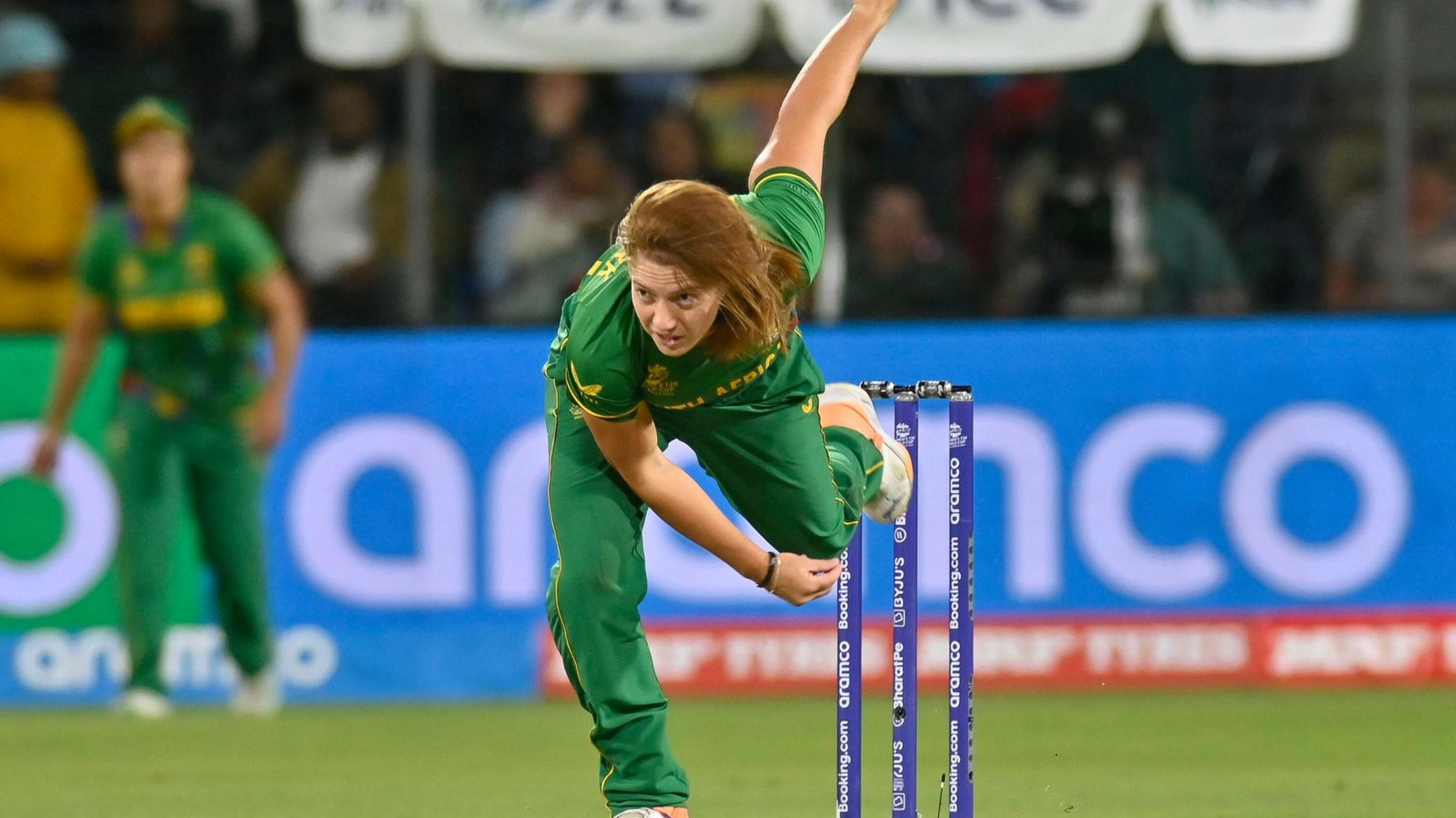 South Africa women’s cricket Nadine de Klerk in action