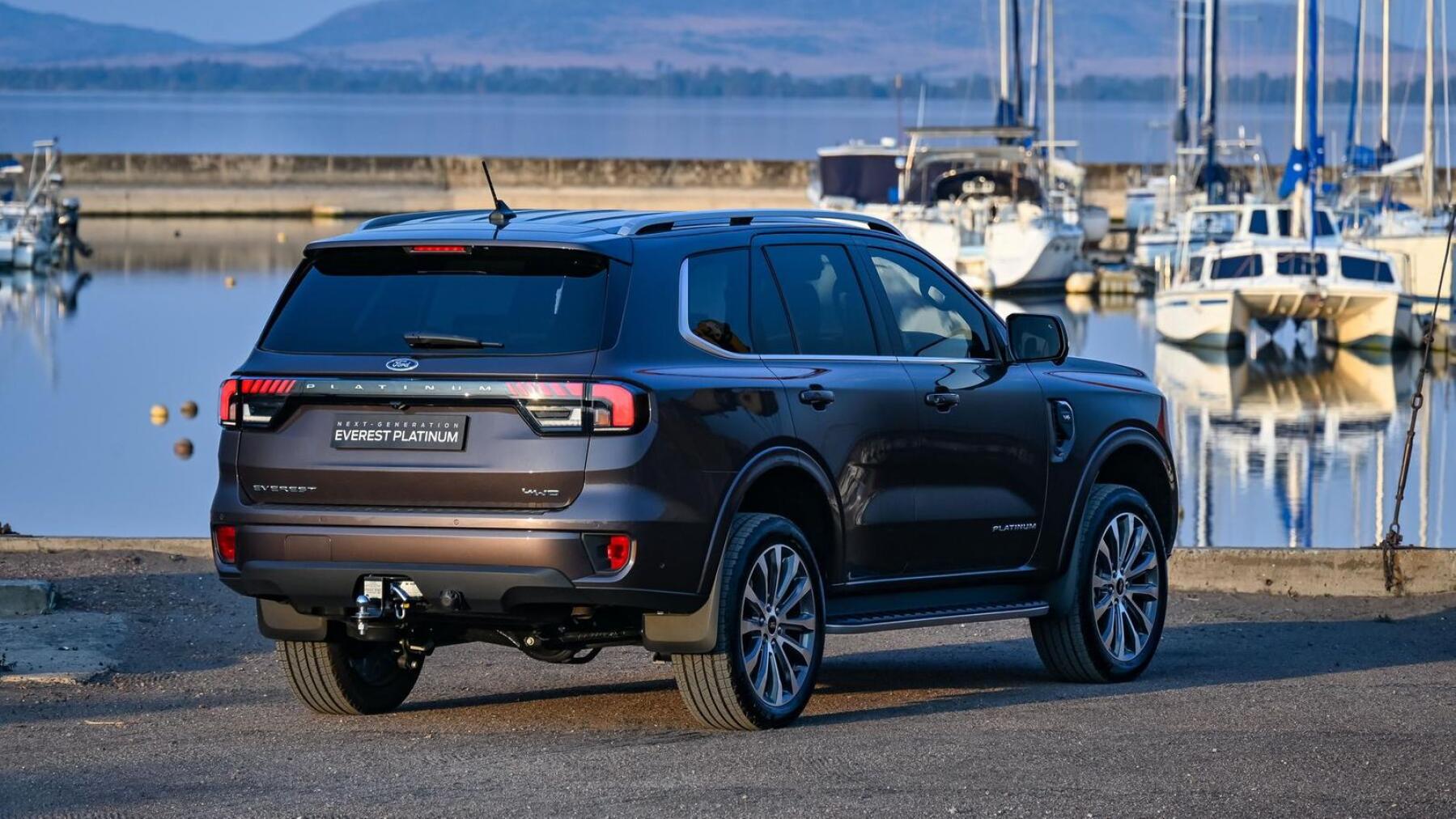 2022 Ford Everest Platinum rear view